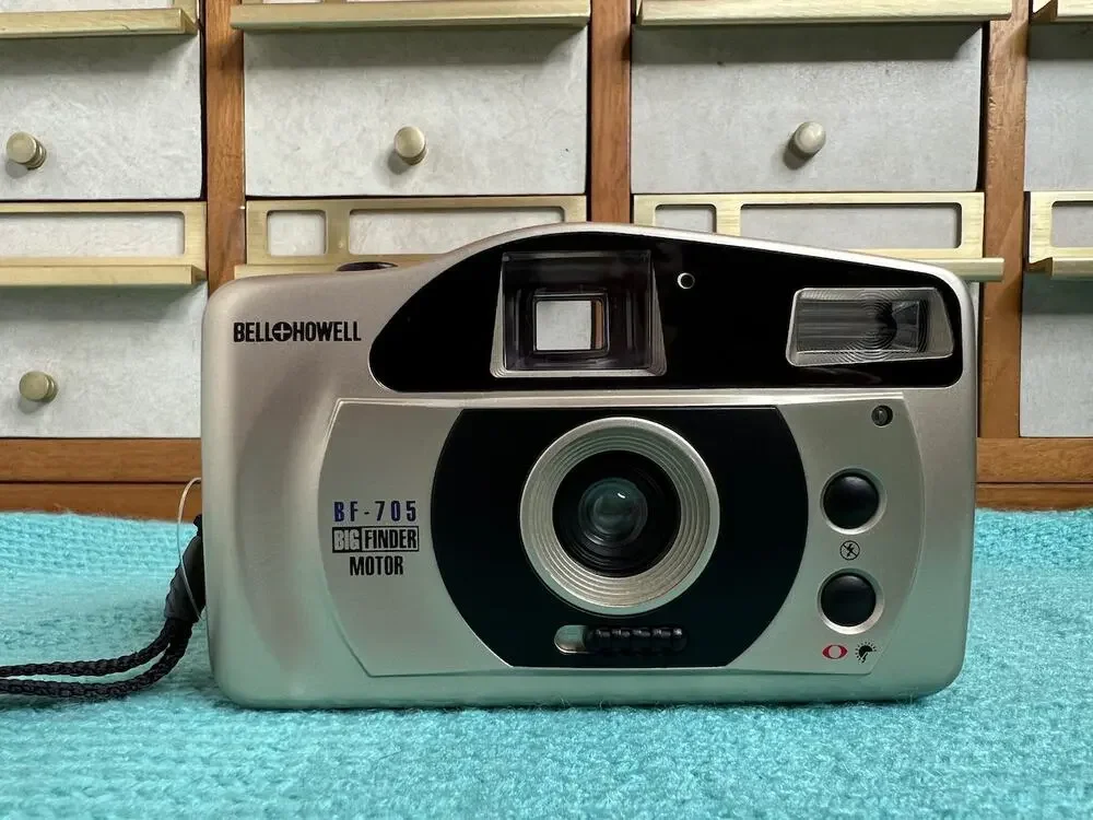 Bell & Howell BF-705 Big finder 35 point and shoot camera